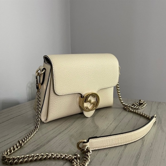 Gucci Interlock Cream Crossbody Bag - Picture 2 of 9